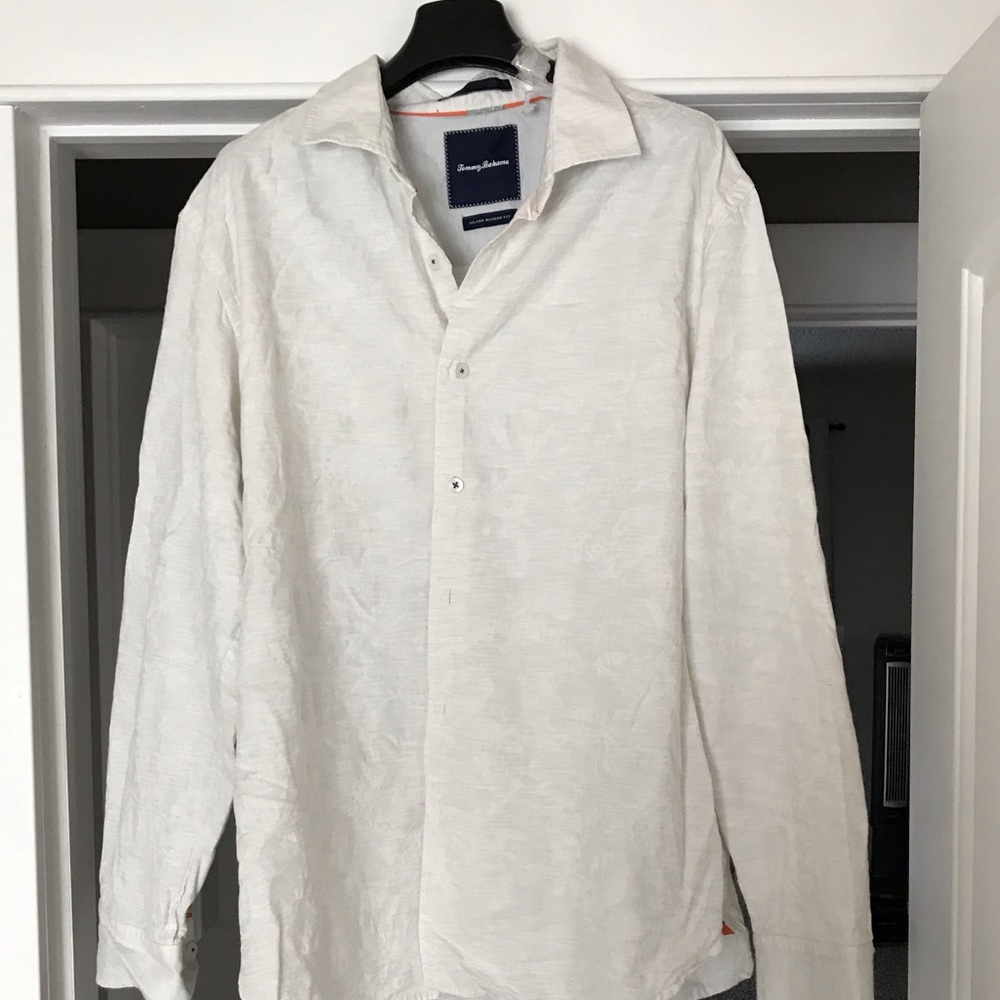 Tommy Bahama Button Down